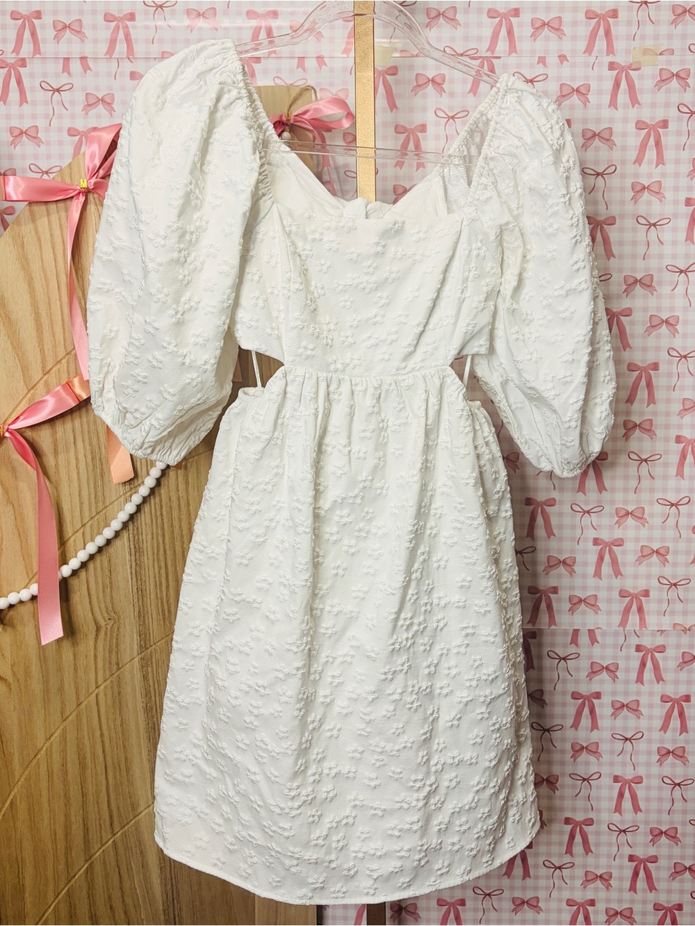 Moodie White Textured Floral Mini Dress w/ Puff Sleeves Cutout Bridal Summer S